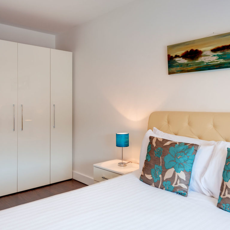 3 Bedroom Strathmore House Apartments