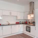 Serviced Apartments Plymouth - 4 Bed Apartment Kitchen