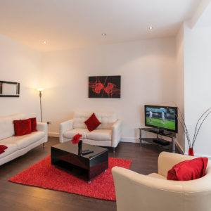 Serviced Apartments Plymouth - 4 Bed Apartment Lounge